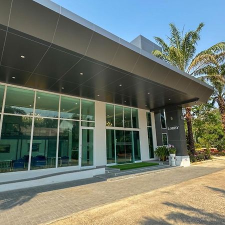 Baan Suan Khun Ta And Golf Resort Ubon Ratchathani Exteriör bild