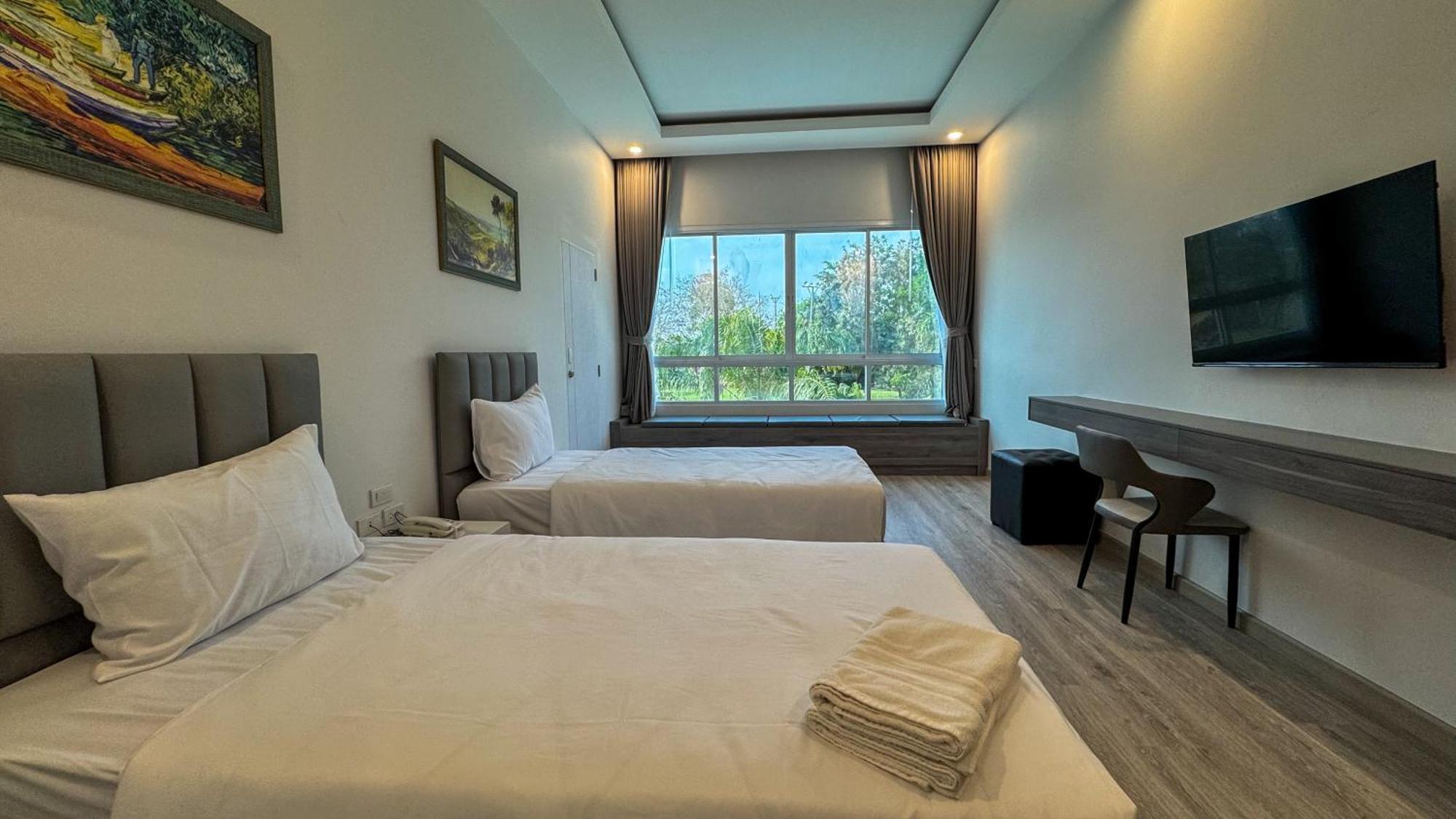 Baan Suan Khun Ta And Golf Resort Ubon Ratchathani Exteriör bild