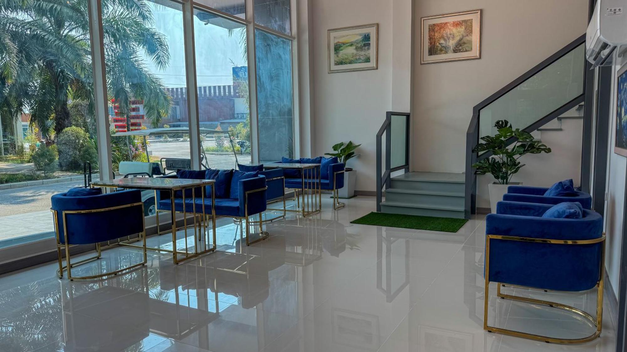 Baan Suan Khun Ta And Golf Resort Ubon Ratchathani Exteriör bild