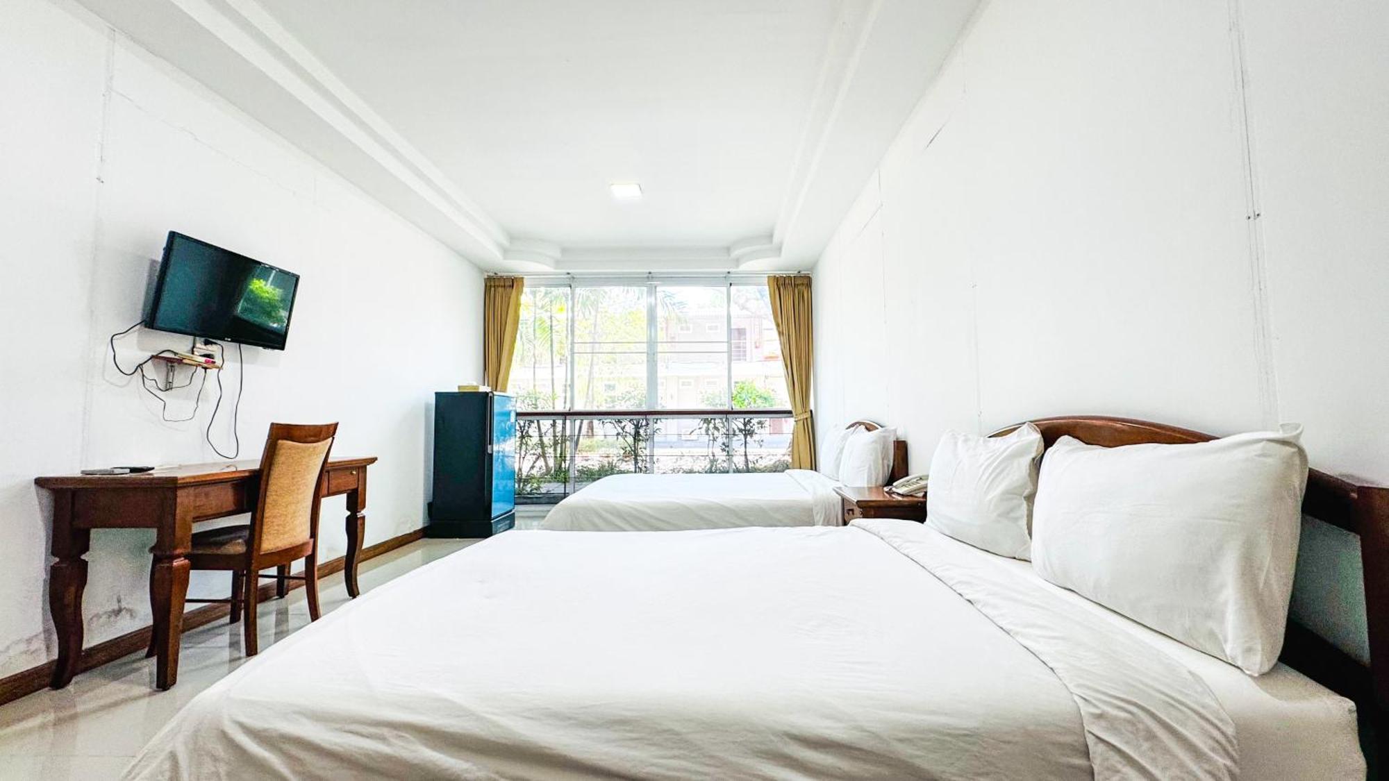 Baan Suan Khun Ta And Golf Resort Ubon Ratchathani Exteriör bild
