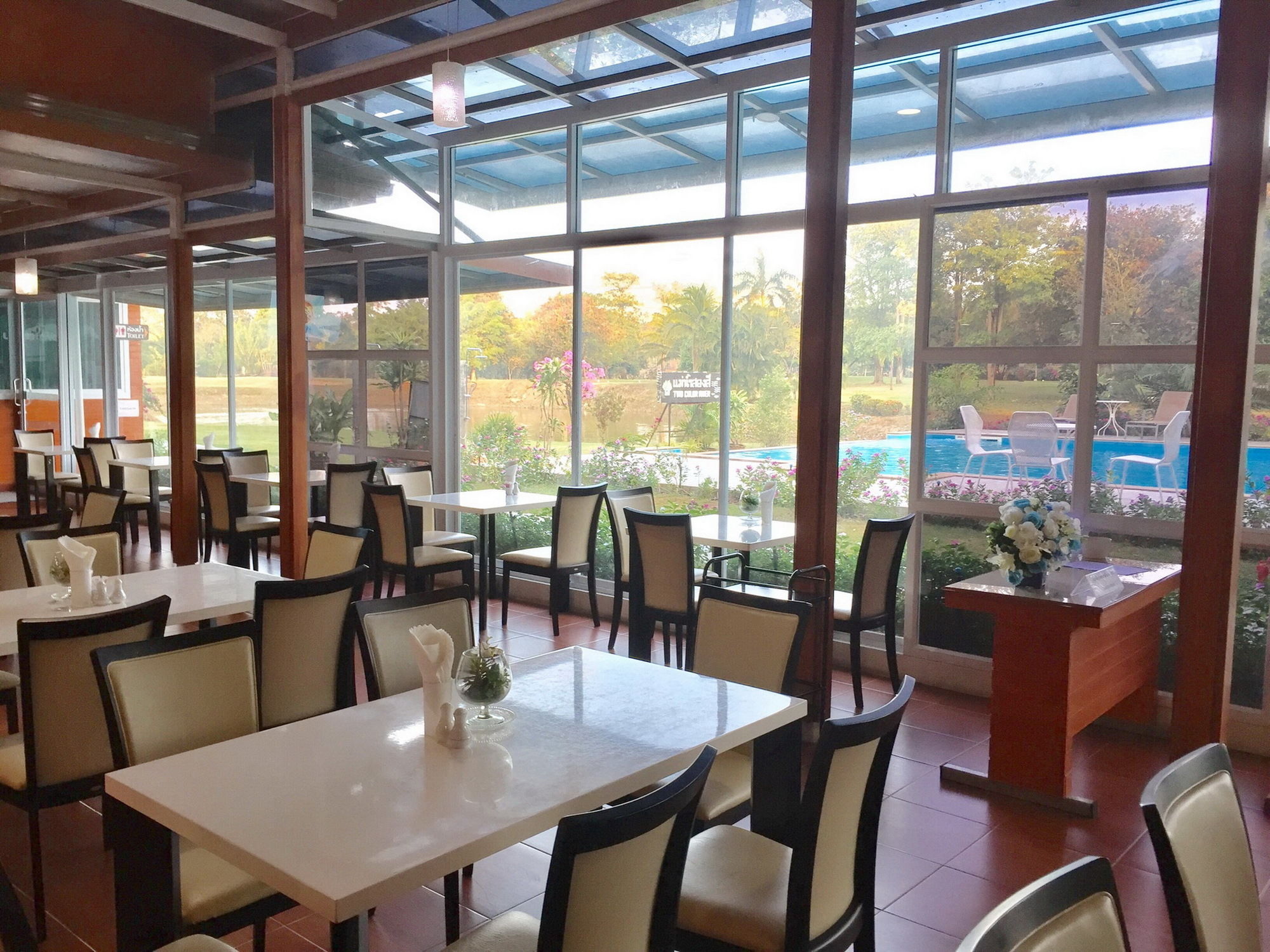Baan Suan Khun Ta And Golf Resort Ubon Ratchathani Exteriör bild