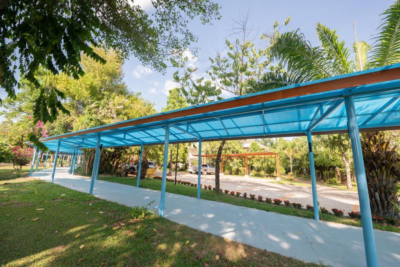 Baan Suan Khun Ta And Golf Resort Ubon Ratchathani Exteriör bild